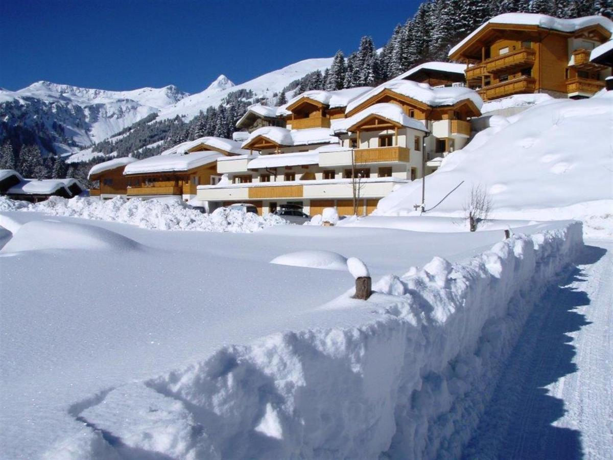 Chalet Apartment In Saalbach-Hinterglemm Exteriör bild