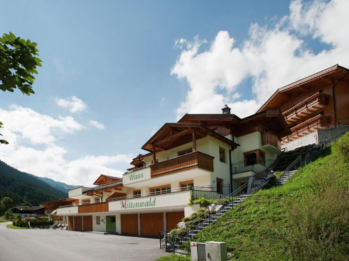 Chalet Apartment In Saalbach-Hinterglemm Exteriör bild